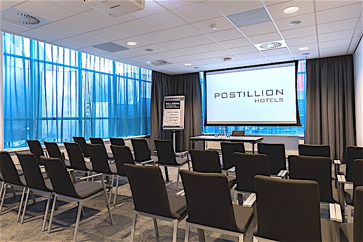 Meeting room 17+18 This meeting room located at the first floor of the Convention Centre. The meeting room is flexible and is here combined with meeting room 17 and 18. The meeting room is equipped with plug & play.